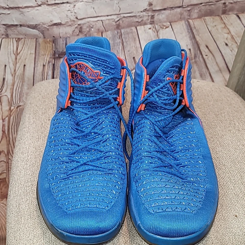 Jordan bold blue